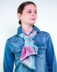 FOULARD CON NINFEE E MACCHIE DI COLORE (180X80 cm)