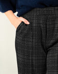PANTALONE CON ELASTICO GAMBA LARGA IN CHECK