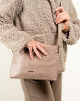 BORSA A BUSTA CON TRACOLLA EFFETTO COCCO