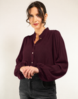 CAMICIA IN ECOVERO E DETTAGLIO COLLETTO