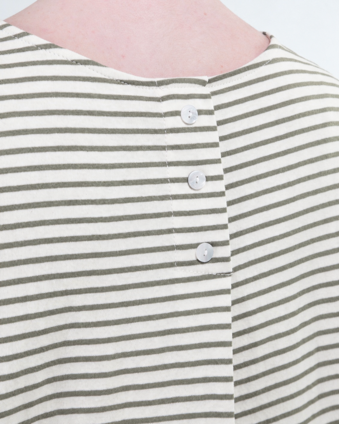T-SHIRT M/C CON BOTTONI IN VISCOSA RIGATA / MILITARE/PANNA