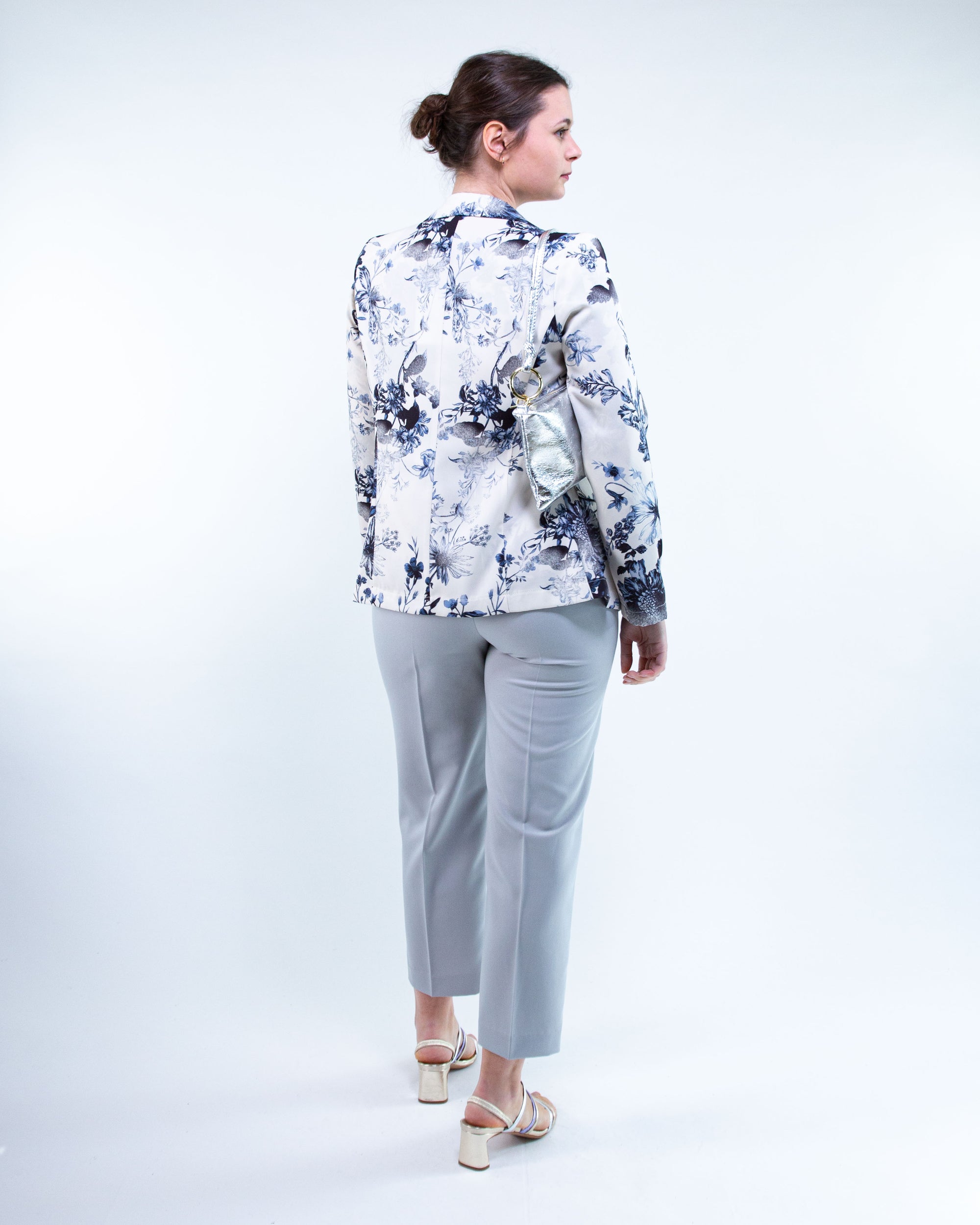Blusa manica a gomito in raso fantasia floreale