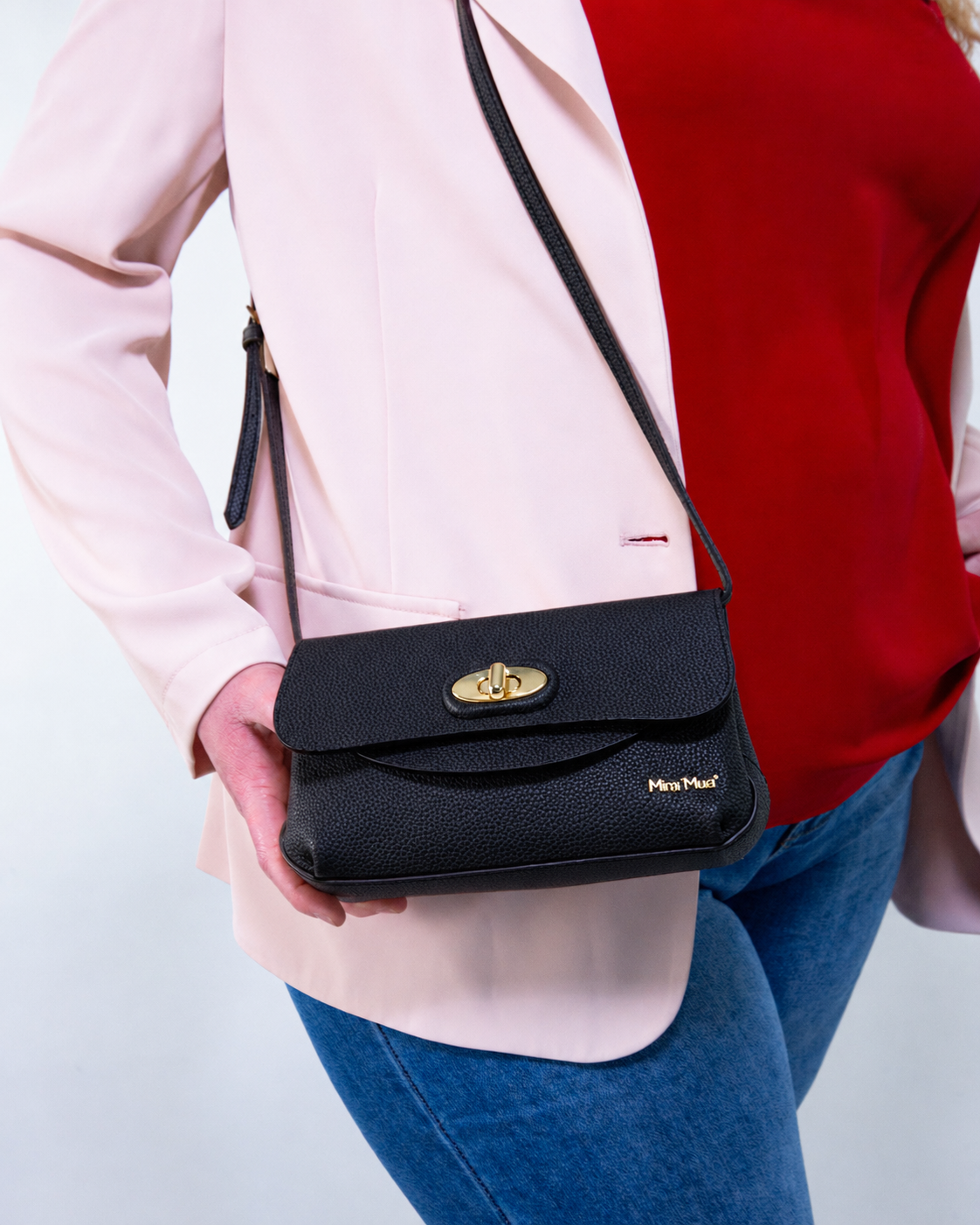 BORSA A TRACOLLA con chiusura a PATTA