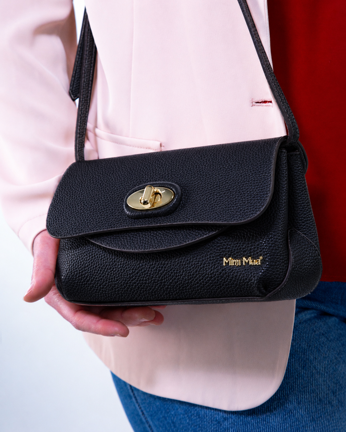 BORSA A TRACOLLA con chiusura a PATTA