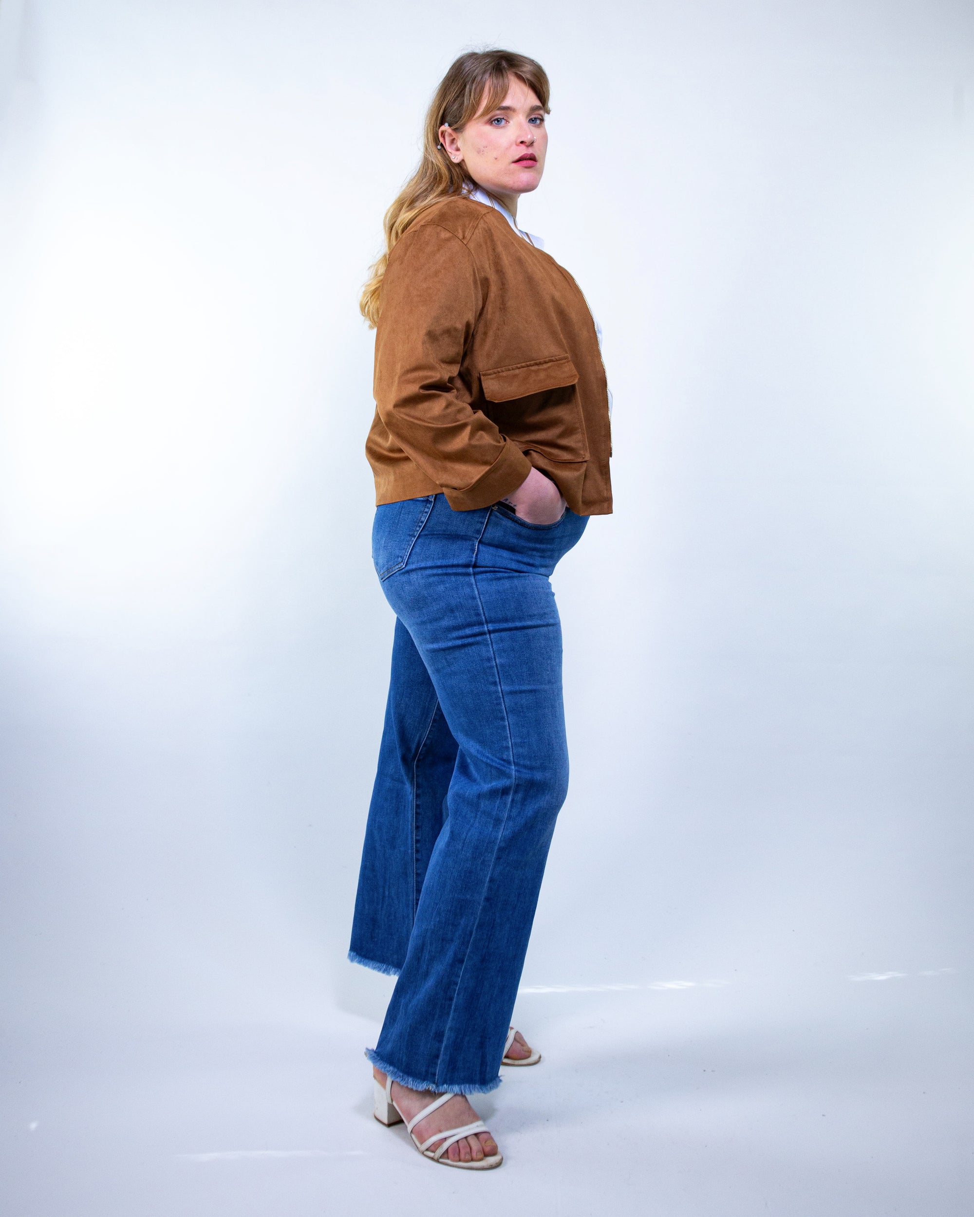 Jeans Wide Leg con fondo sfrangiato