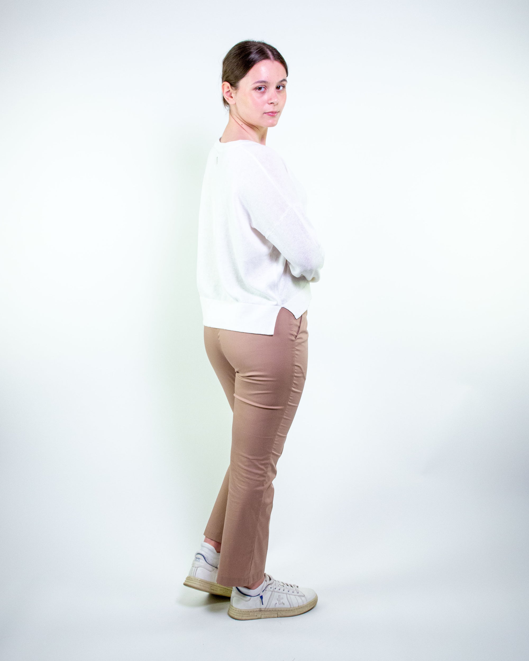 Maglia con scollo a V misto cotone lino