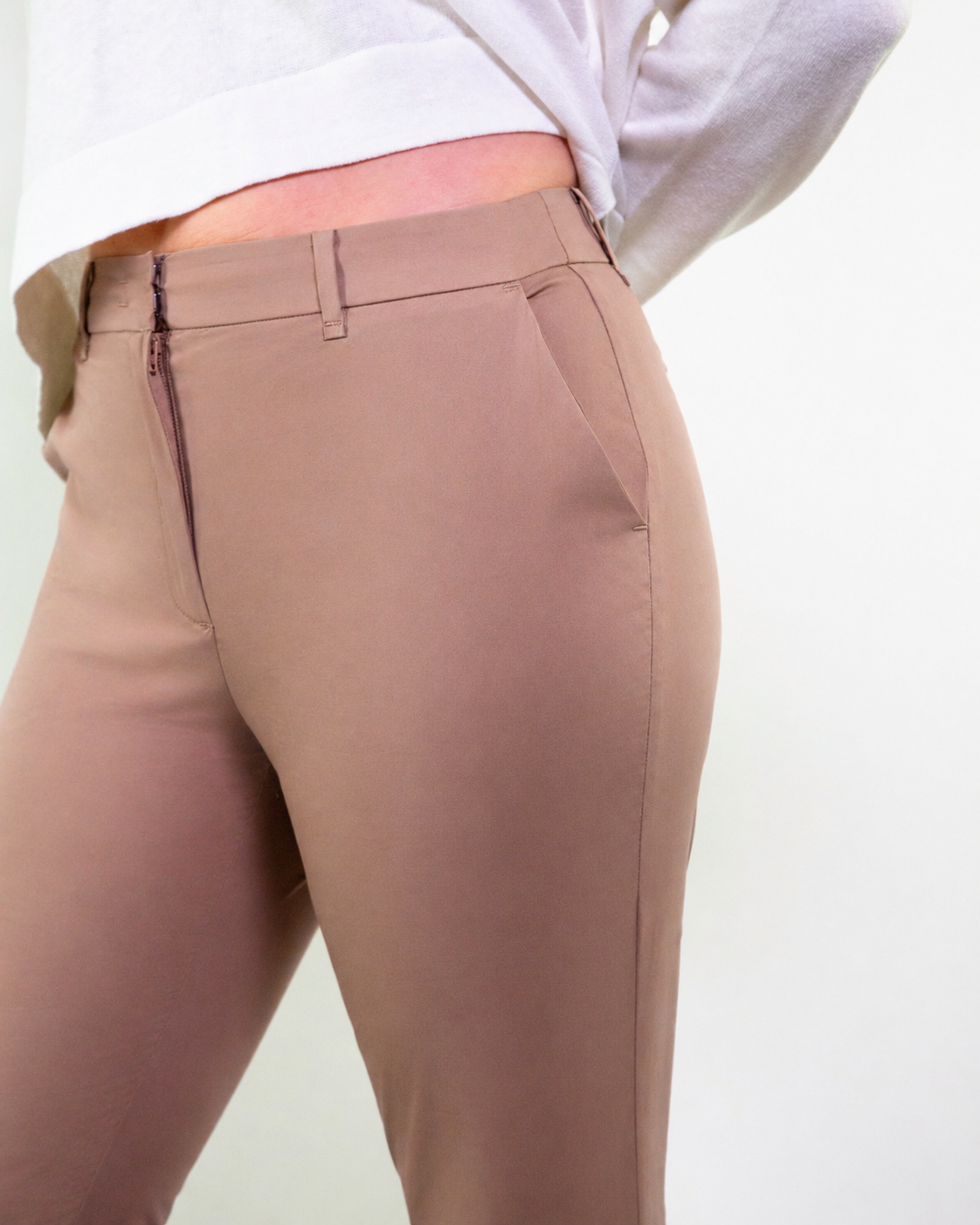 Pantalone vestibilità dritta cotone stretch satin
