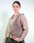 Borsa scamosciata borchie