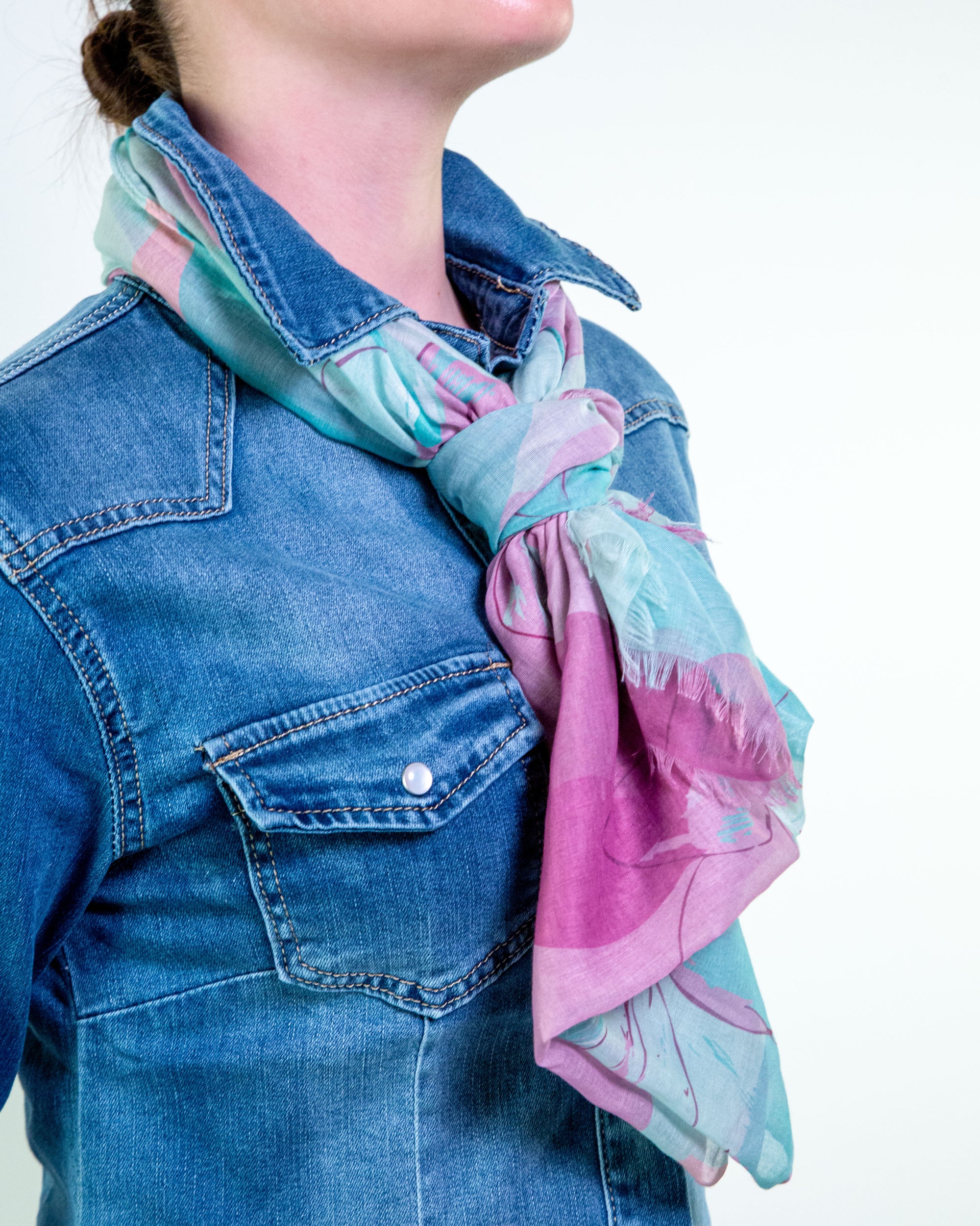 FOULARD CON NINFEE E MACCHIE DI COLORE (180X80 cm)