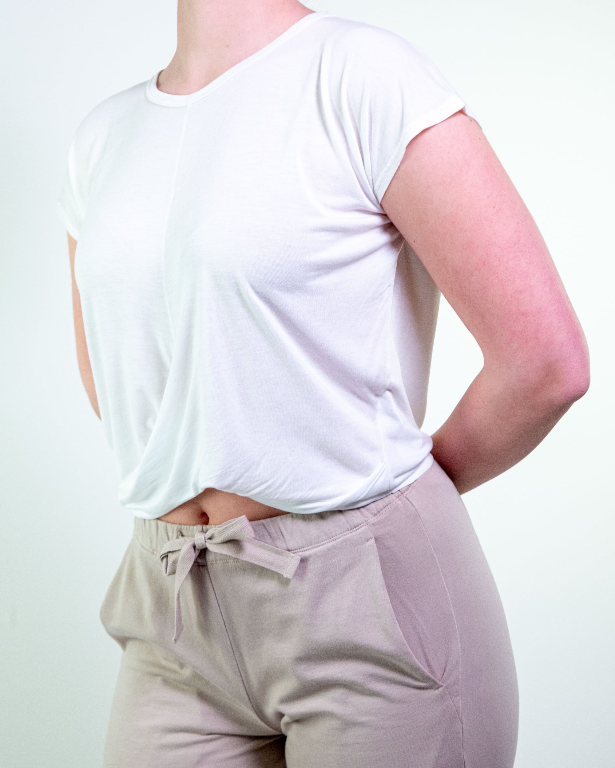 KNOT YOGA T-SHIRT