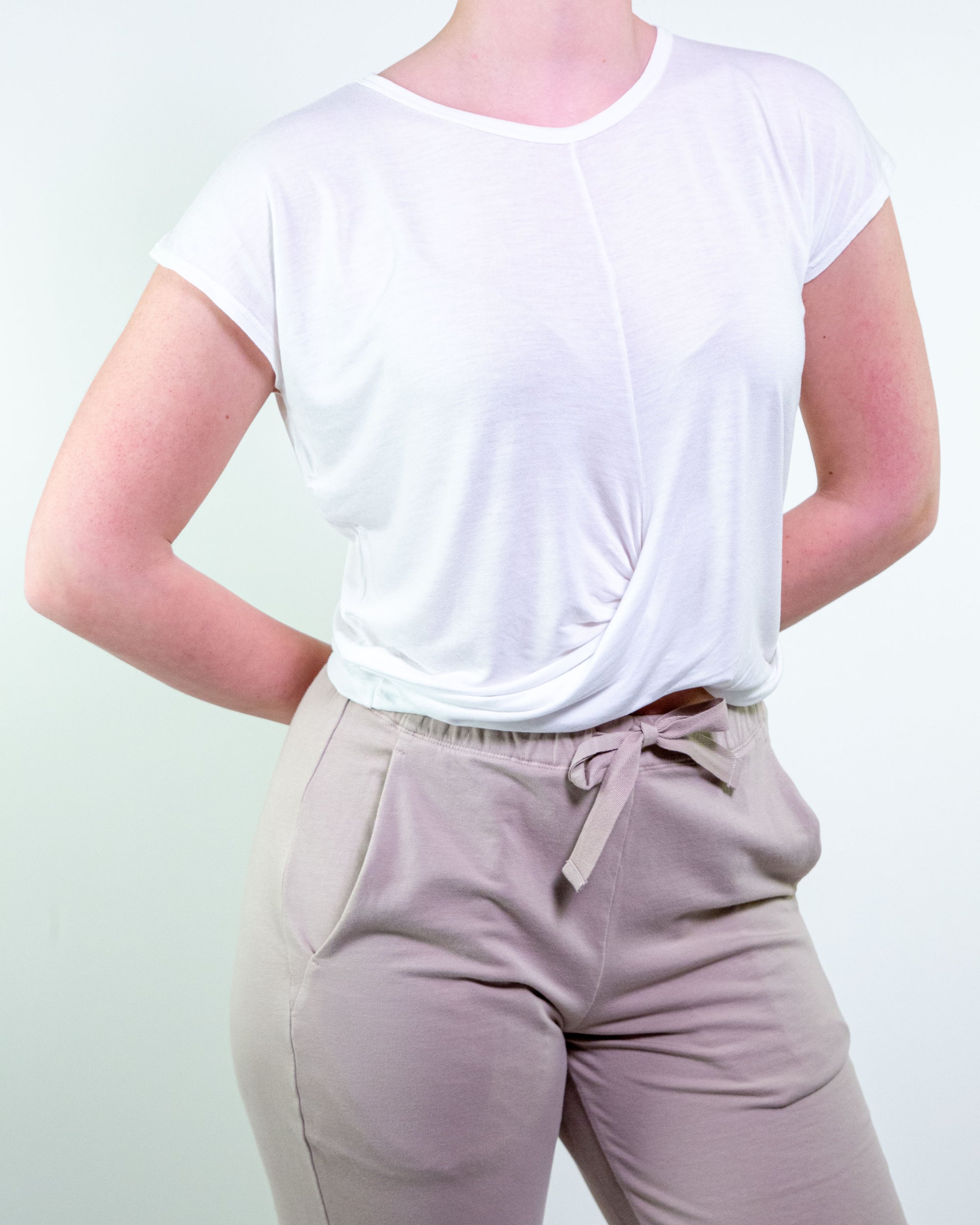 KNOT YOGA T-SHIRT