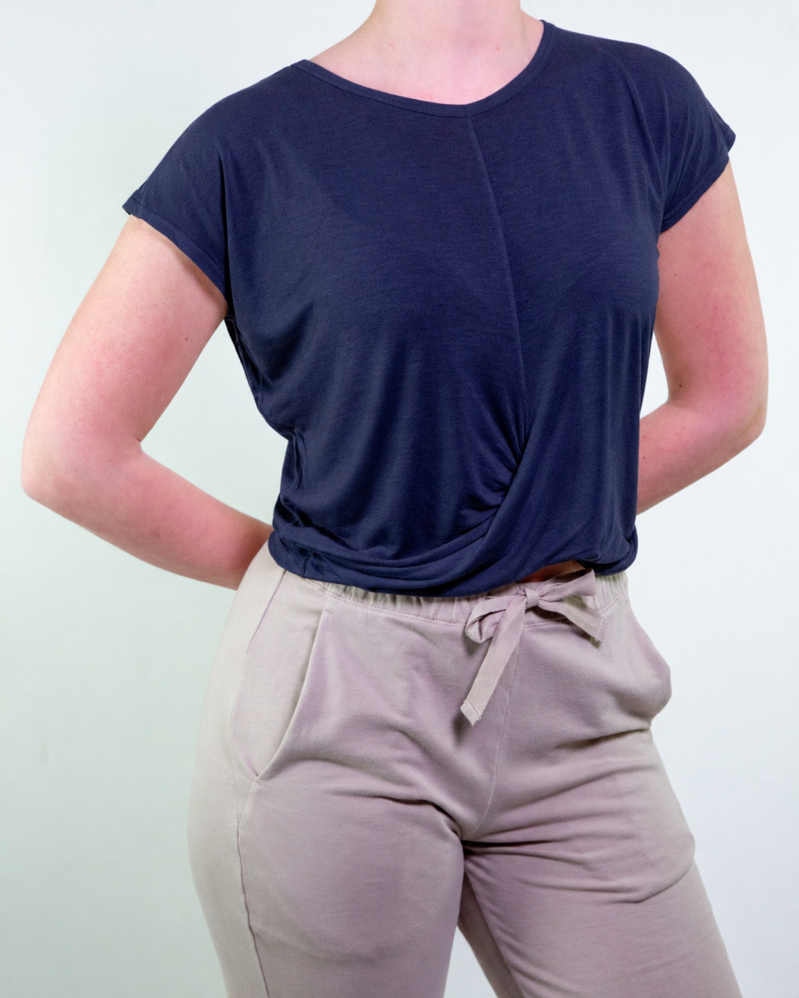 KNOT YOGA T-SHIRT