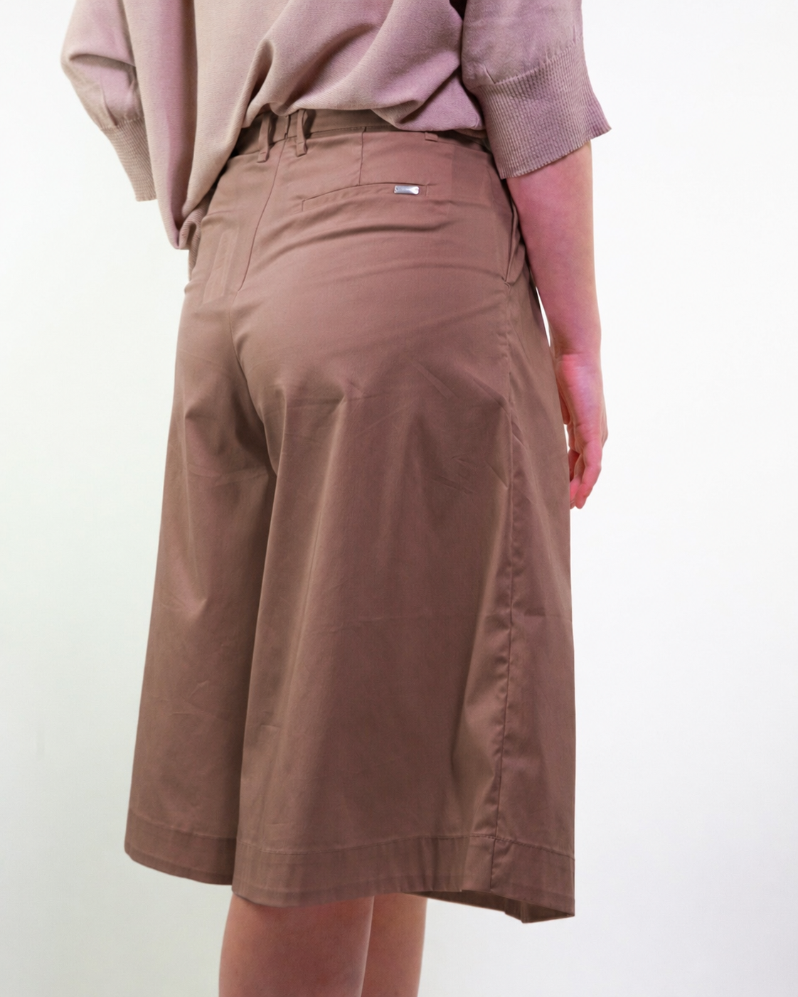 Bermuda in cotone stretch satin