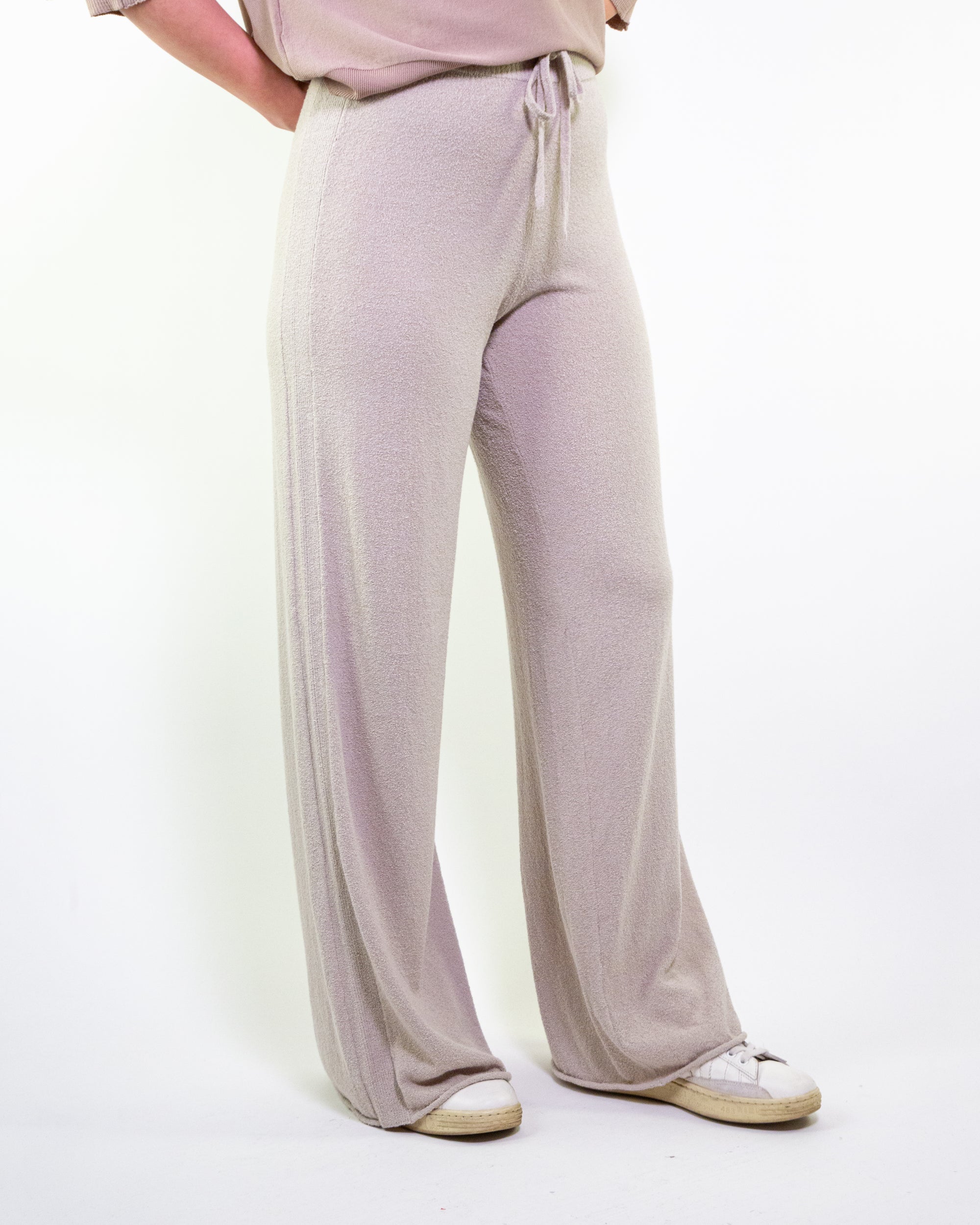 Pantalone largo con coulisse tessuto effetto spugna corda