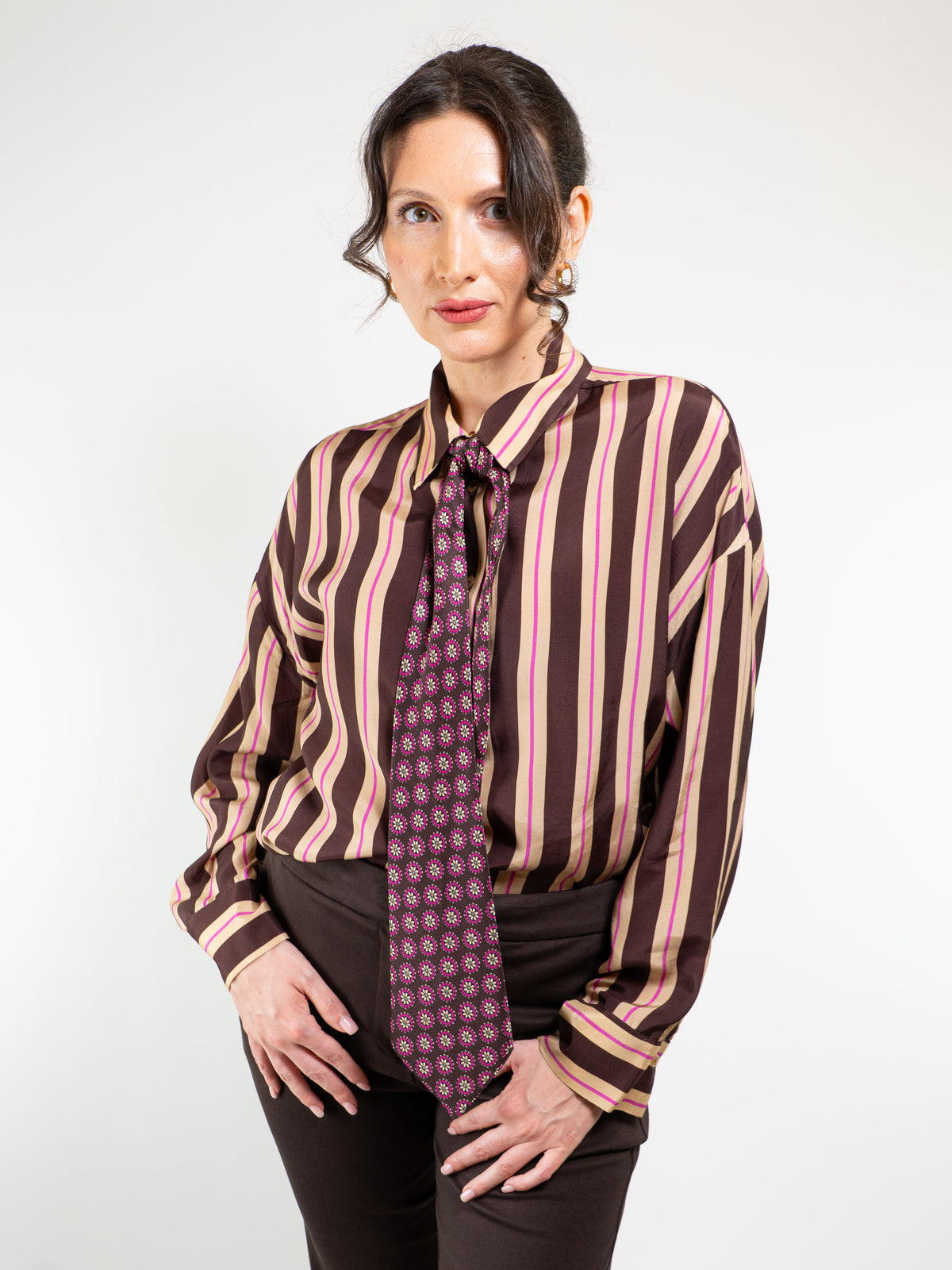 CAMICIA RIGATA CON CRAVATTINO 100% VISCOSA