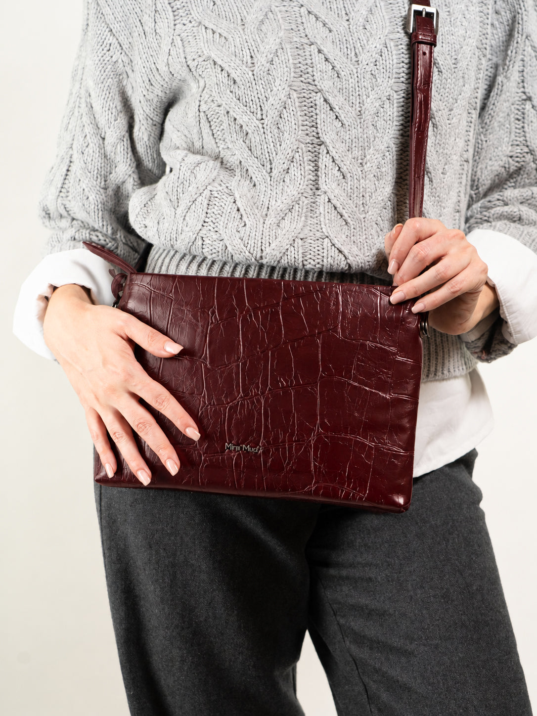 BORSA A BUSTA CON TRACOLLA EFFETTO COCCO