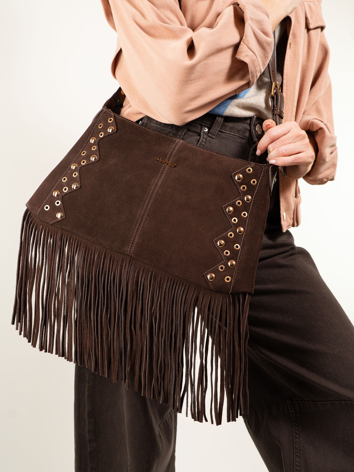 BORSA A TRACOLLA CON DETTAGLIO APPESO