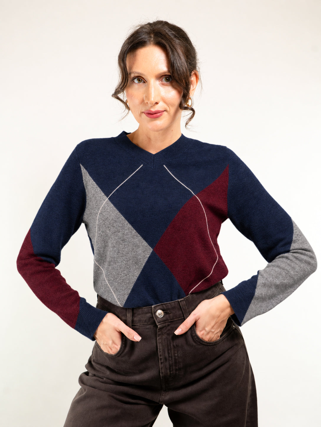 PULL OVER ROMBI SCOLLO V IN MISTO CASHMERE