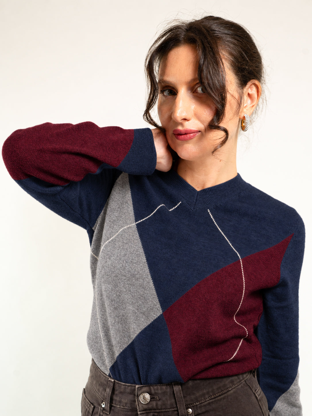 PULL OVER ROMBI SCOLLO V IN MISTO CASHMERE