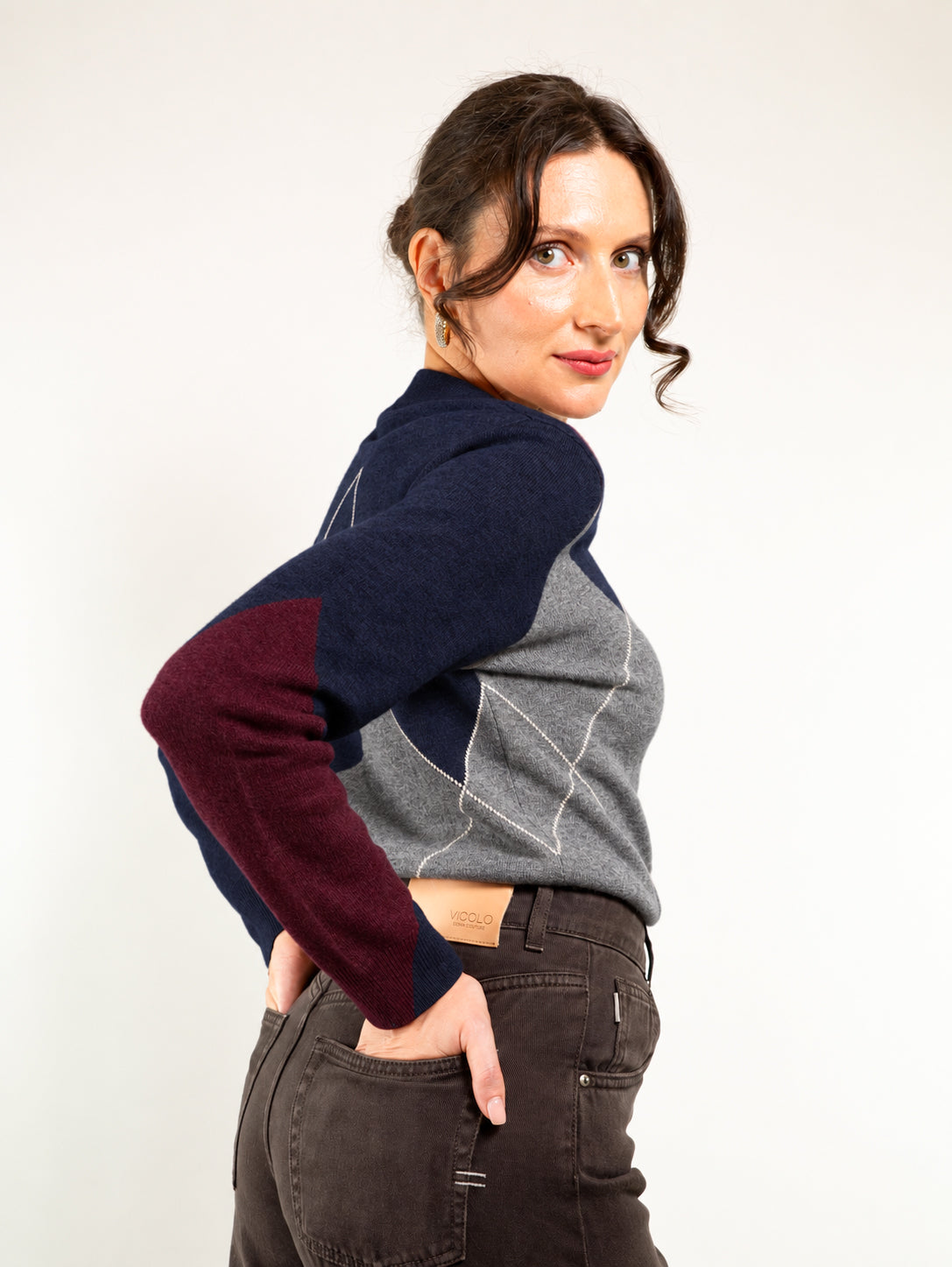 PULL OVER ROMBI SCOLLO V IN MISTO CASHMERE