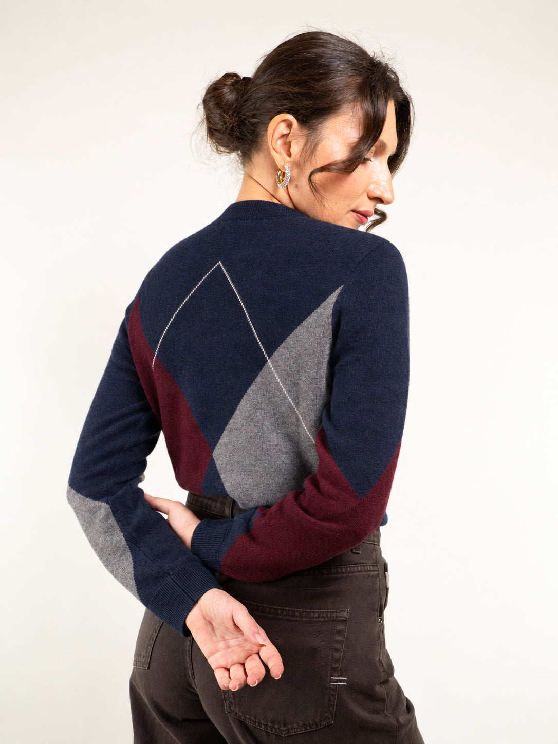 PULL OVER ROMBI SCOLLO V IN MISTO CASHMERE