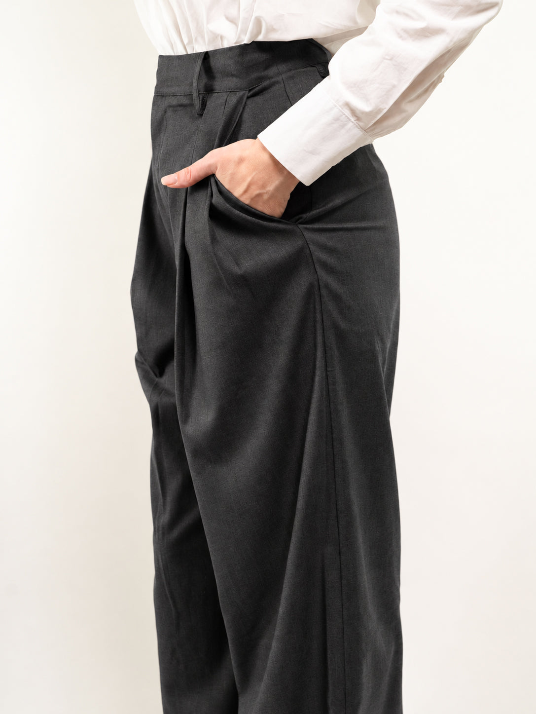 PANTALONI A GAMBA LARGA IN VISCOSA E LANA