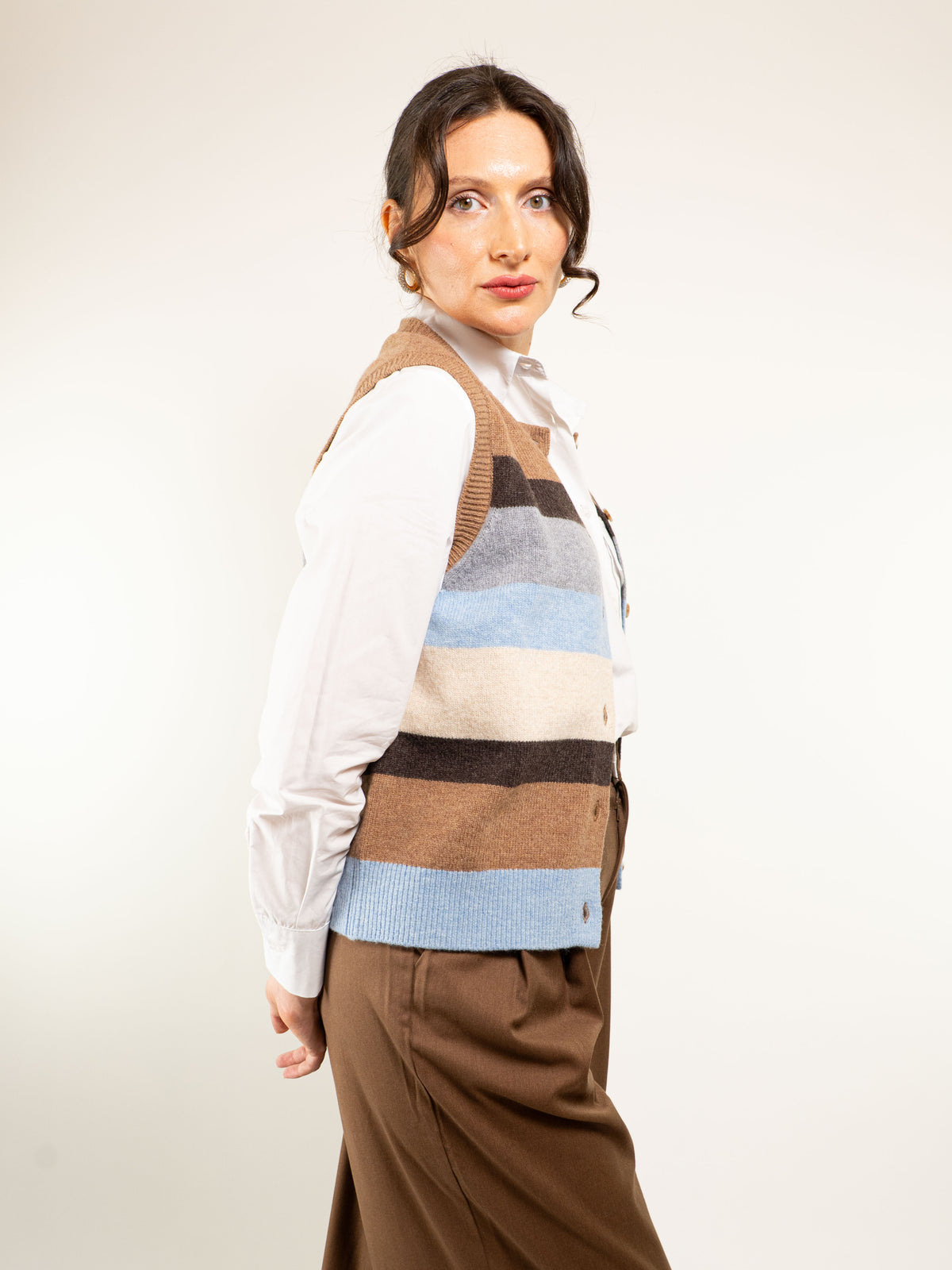 GILET IN LANA A RIGHE CON BOTTONI