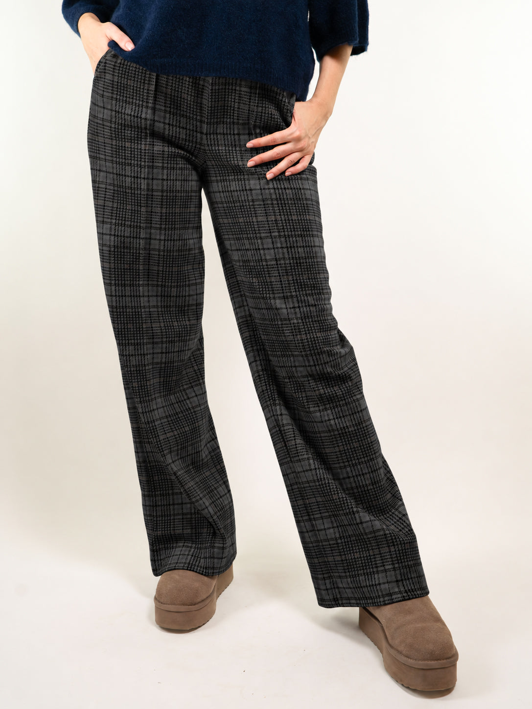 PANTALONI CON ELASTICO A GAMBA LARGA IN VELLUTO A COSTE