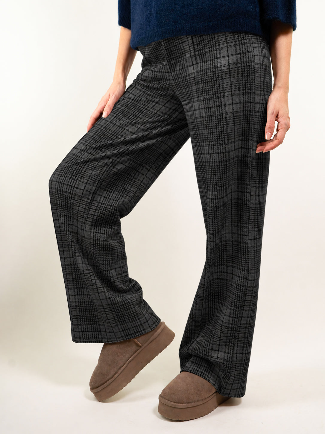 PANTALONI CON ELASTICO A GAMBA LARGA IN VELLUTO A COSTE