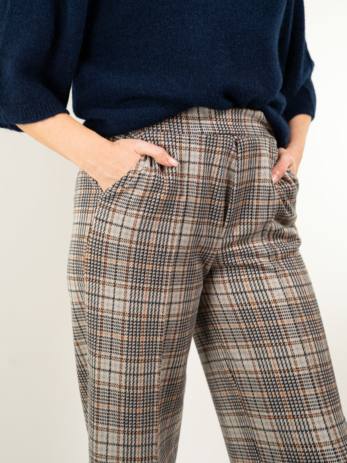PANTALONE CON ELASTICO GAMBA LARGA IN CHECK