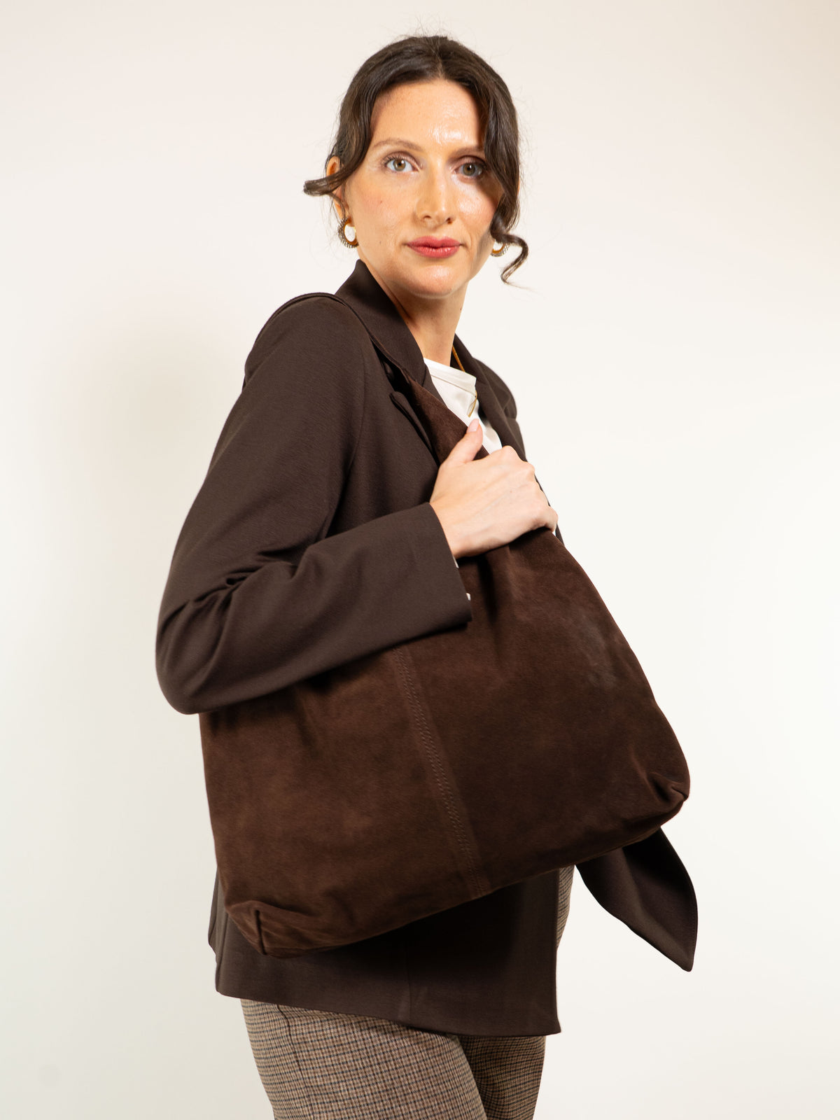 BORSA IN CAMOSCIO CON CHIUSURA A ZIP