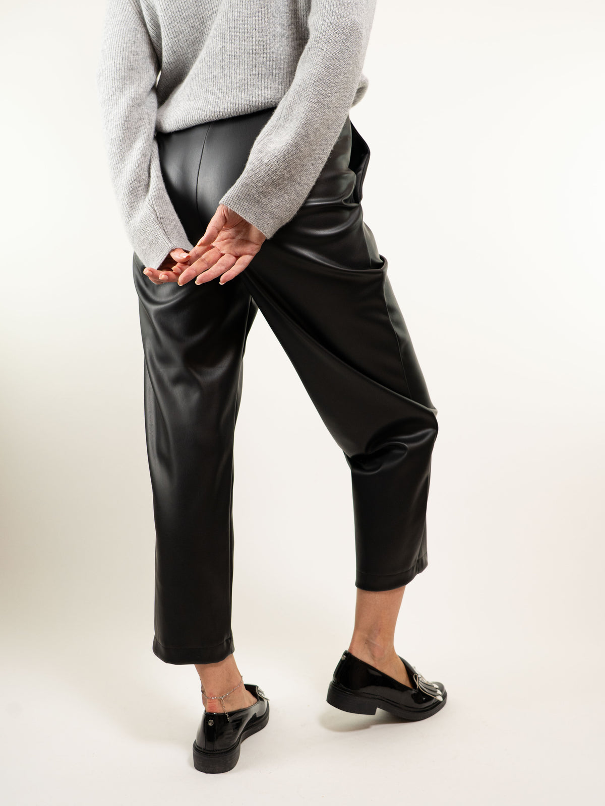 PANTALONE ECOPELLE CON MEZZO ELASTICO