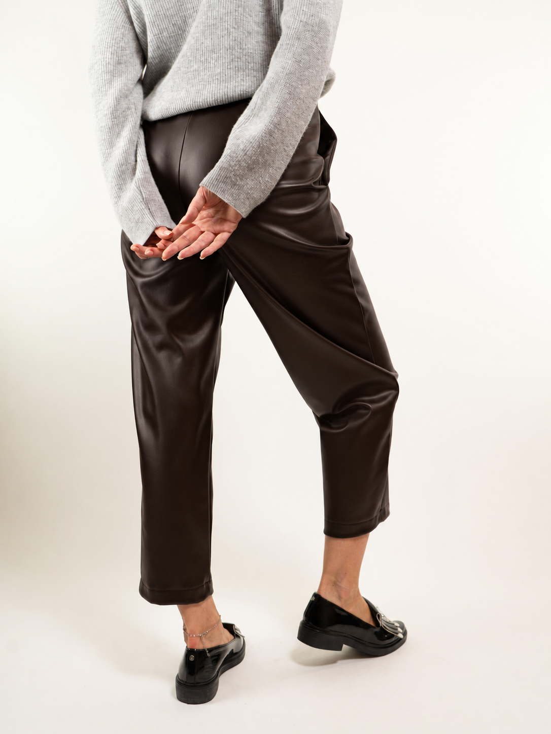 PANTALONE ECOPELLE CON MEZZO ELASTICO