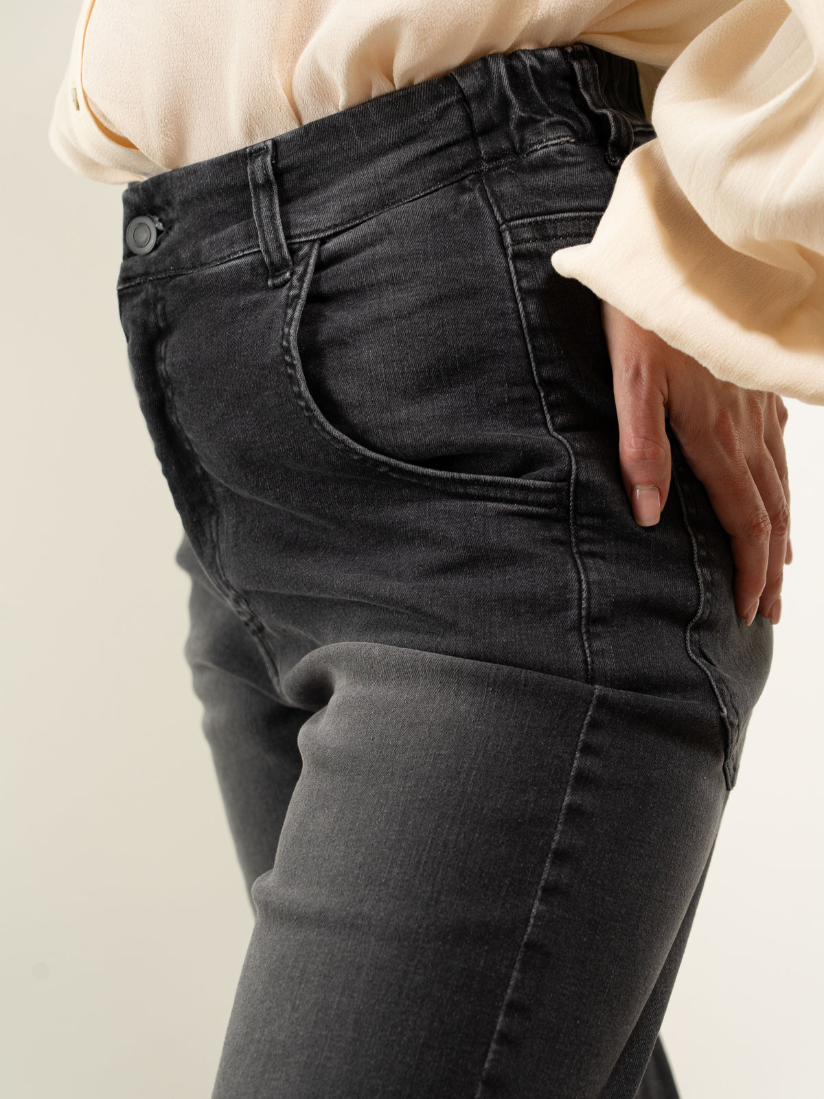 JEANS CAROTA CON 1/2 ELASTICO