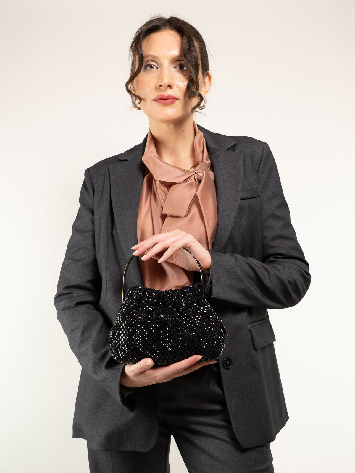 BORSA MORBIDA DI STRASS CON MANICO RIGIDO